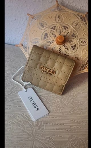 Monedero Guess - caqui Beige