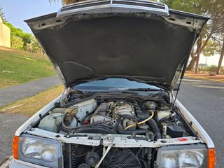 MERCEDES-BENZ 190-D 2.5 (W201)