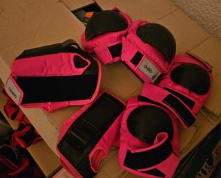 Pattini in linea rosa