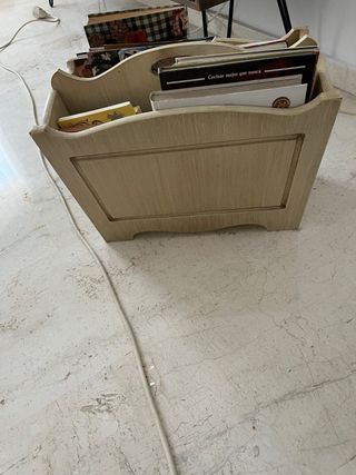 Revistero madera beige - Decoración