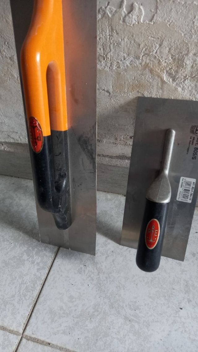 2 Frattoni Ancora, lisci, nuovi