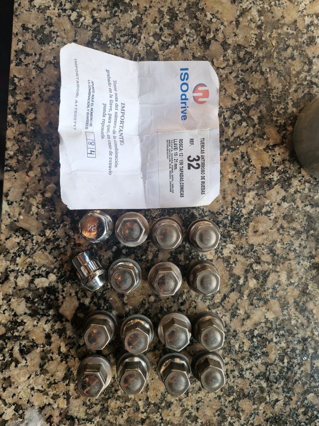 12 Tuercas Antirrobo ISOdrive 32