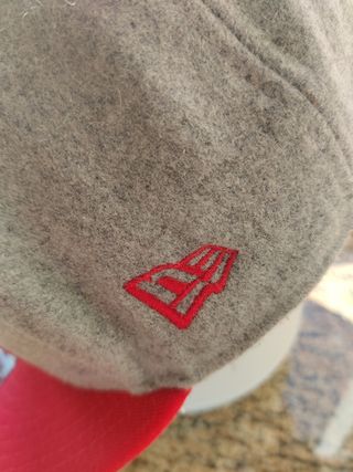 Cappellino New Era 9Fifty - Grigio/Rosso
