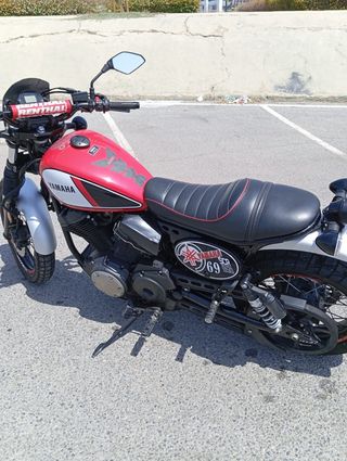 Yamaha SCR  950 Cafe Racer