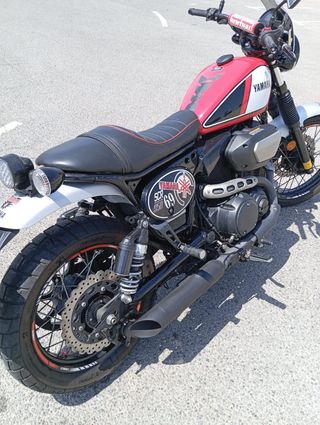 Yamaha SCR  950 Cafe Racer