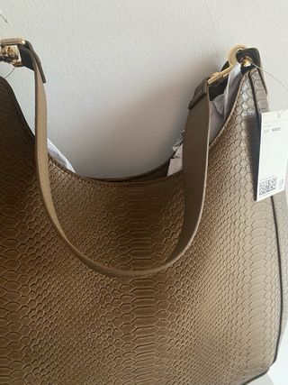 Bolso marrón efecto serpiente