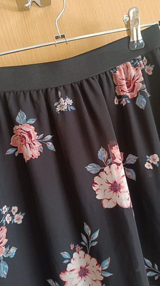 Falda larga floral negra - talla XXS