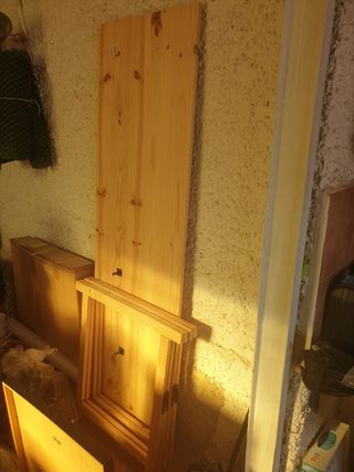 Mesa de madera natural - caballetes