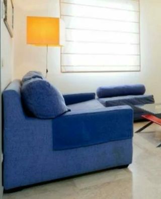 Sofá azul 3 plazas + 2 puffs 80x180 plegable