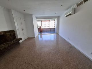 Piso en venta en El Bajondillo en Torremolinos