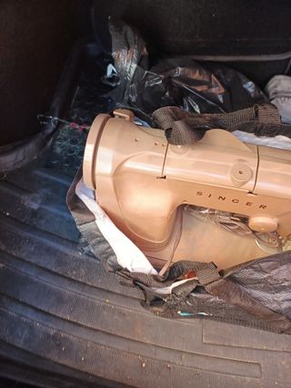 Máquina de coser Singer Antigua