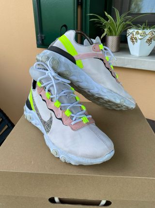 Nike React - Sneaker rosa e bianche