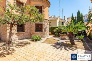 Casa adosada en venta en Este en Castellón de la Plana