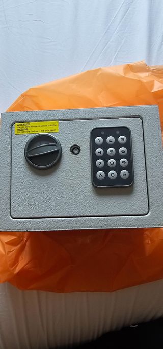 Caja fuerte  electrica digital + llave