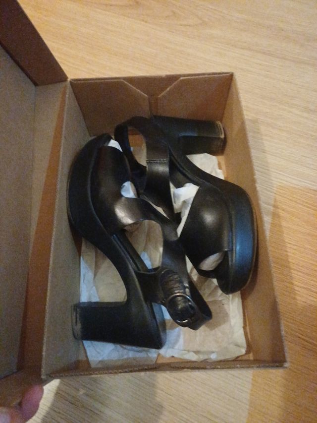 Sandalias negras tacón 38