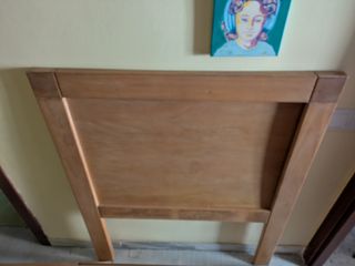 Cabeceros madera 120x100. Por separado 15€