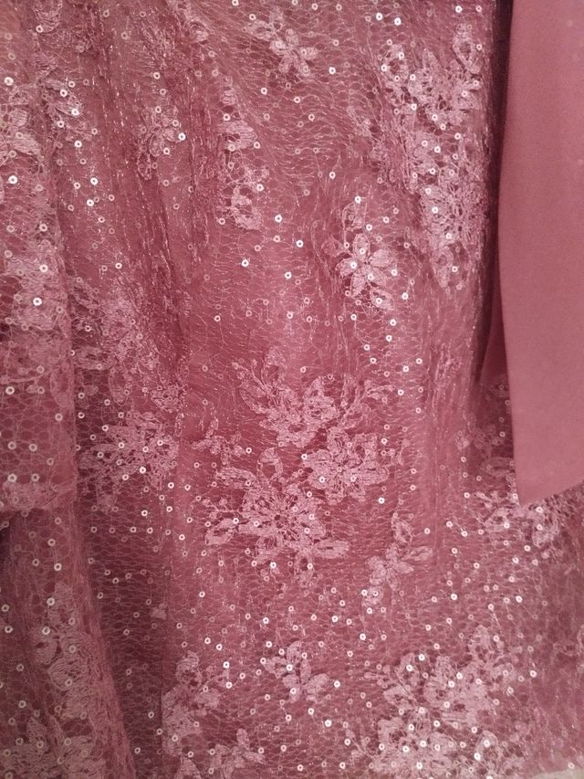 Conjunto gasa rosa 2 piezas más fular o cinturón ,