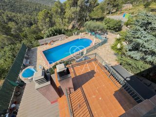 Chalet en venta en Vallirana