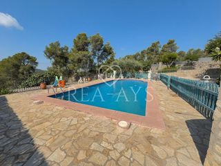 Chalet en venta en Vallirana