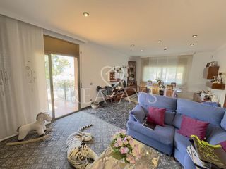 Chalet en venta en Vallirana