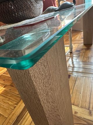 Mesa centro cristal madera en O Grove
