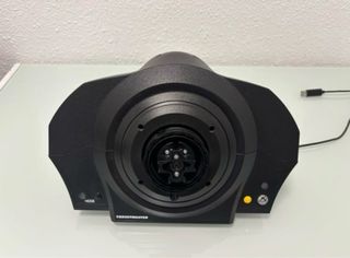 Volante Thrustmaster