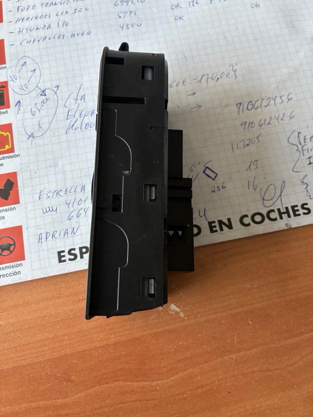 Interruptor elevalunas Opel Astra