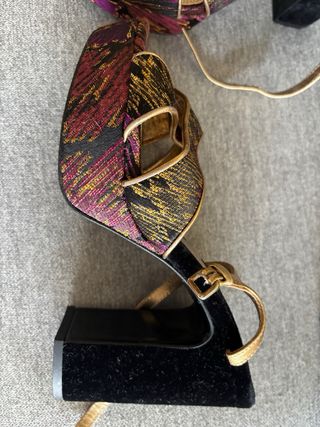 Sandalias Uterqüe tacón negro