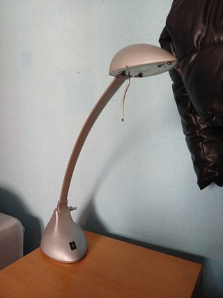 Lámpara flexo plata - 2 intensidades