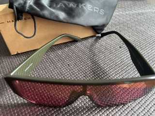 Hawkers Gafas - verde oliva y cristales rosas