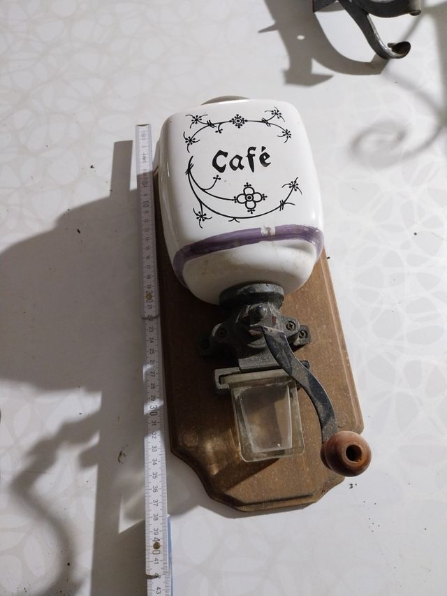 Molinillo café antiguo decorativo