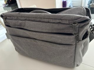 Bolso organizador bebé gris