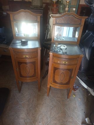 Comodini antichi - Legno e marmo