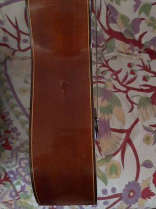 Guitarra española clásica hecha artesanal