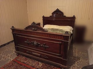 Cama antigua de madera - Matrimonio
