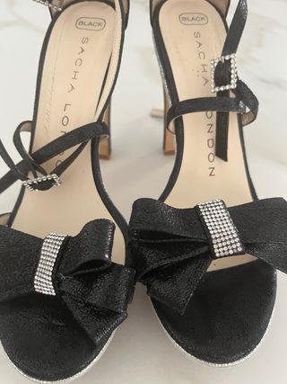 Tacones Sacha London negros, talla 39