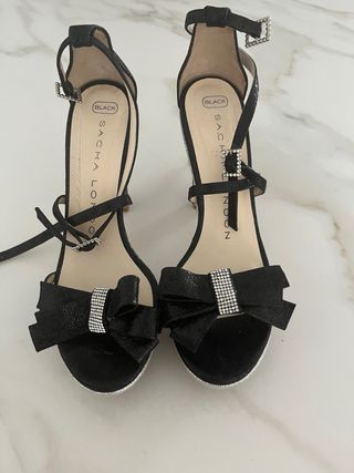 Tacones Sacha London negros, talla 39
