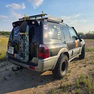 Mitsubishi Montero 2004