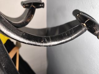 Perchero antiguo de madera negro