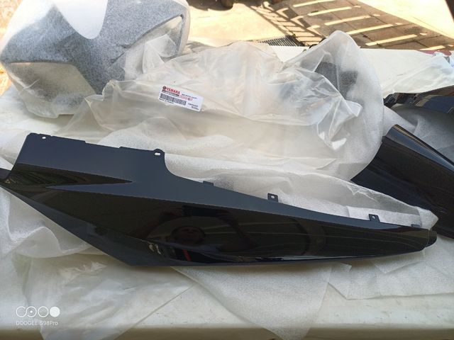 Tapas originales Yamaha YZR 125R