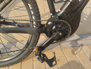Bicicleta eléctrica Giant Talon E+ negra