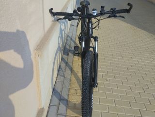 Bicicleta eléctrica Giant Talon E+ negra