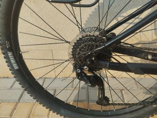 Bicicleta eléctrica Giant Talon E+ negra