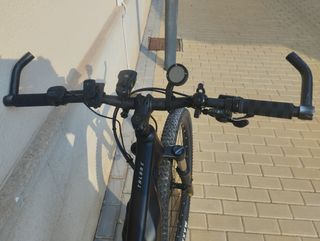 Bicicleta eléctrica Giant Talon E+ negra