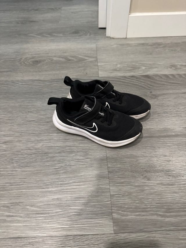 Zapatillas Nike niño talla 33