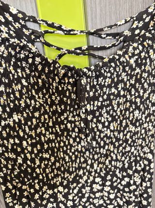 Vestido Stradivarius XS - Flores blancas y amarill