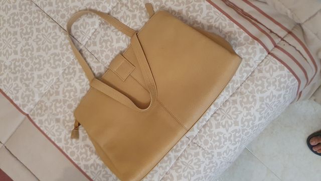 Bolso beige de piel