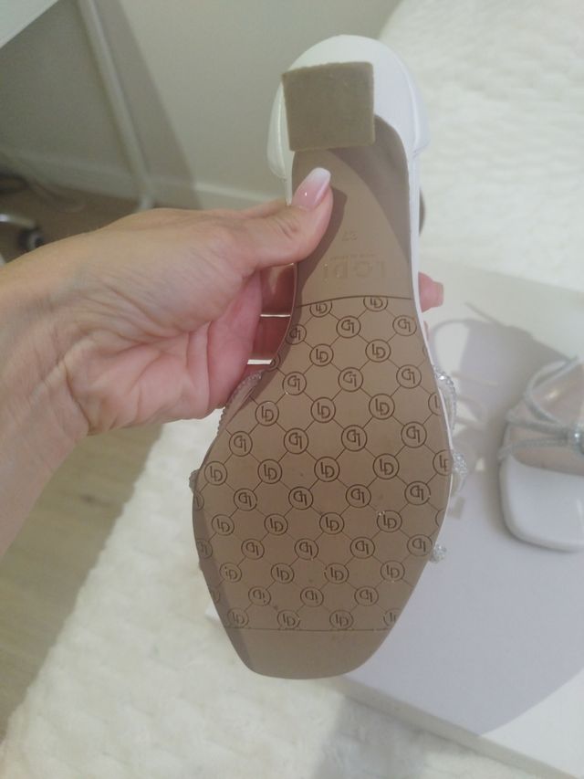 Sandalias Lodi blancas talla 37