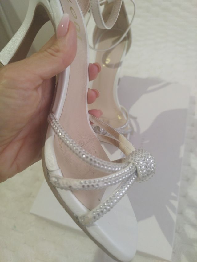 Sandalias Lodi blancas talla 37