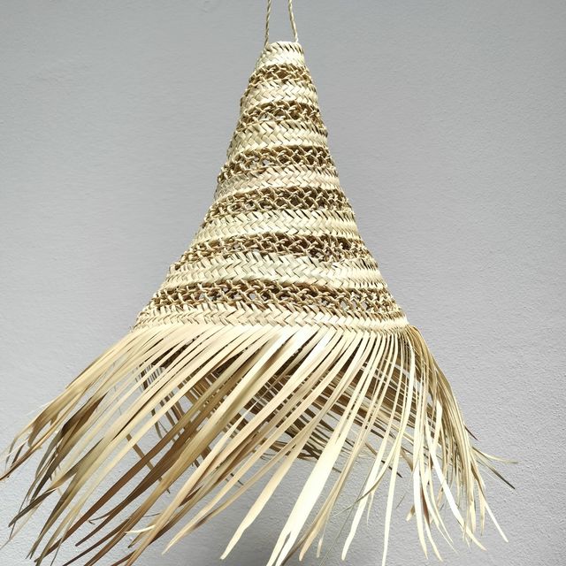 Candeeiro de Folha de Palmeira com Franjas